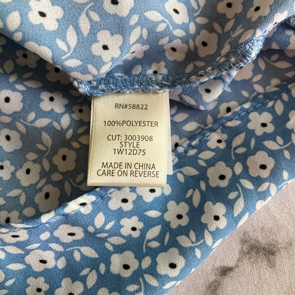 Blue Floral Ruffle Blouse - Picture 4 of 9